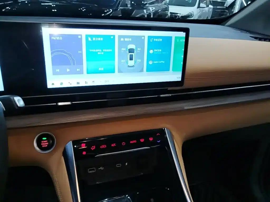 Maxus G50 Plug-in Hybrid 2025 Navigator Edition — миниатюра 13