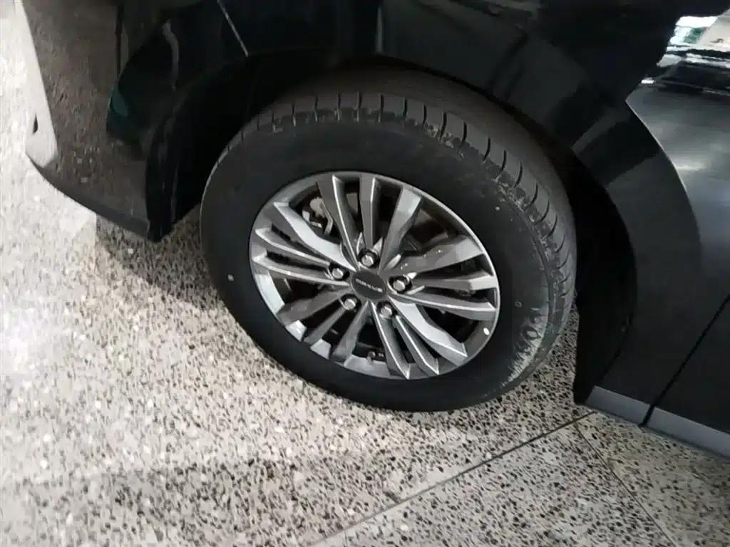 Maxus G50 Plug-in Hybrid 2025 Navigator Edition — миниатюра 23