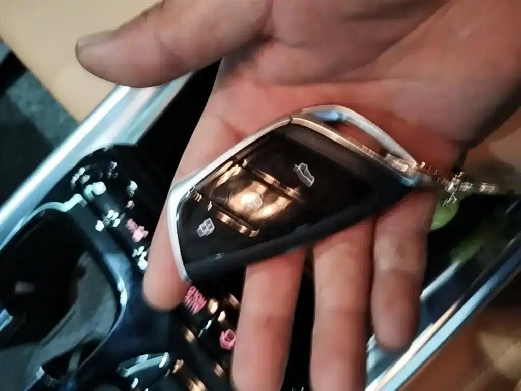 Maxus G50 Plug-in Hybrid 2025 Navigator Edition — миниатюра 9