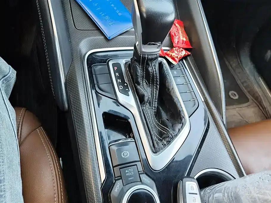 SAIC MAXUS D90 2017 2.0T Automatic 4WD Sirius — миниатюра 16