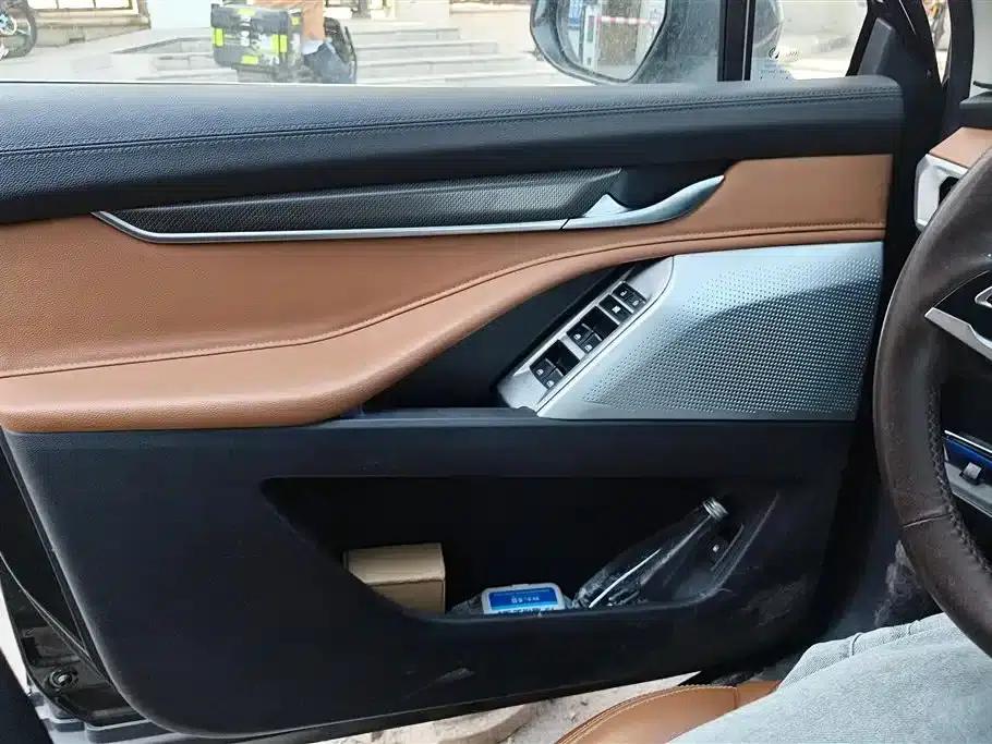 SAIC MAXUS D90 2017 2.0T Automatic 4WD Sirius — миниатюра 7