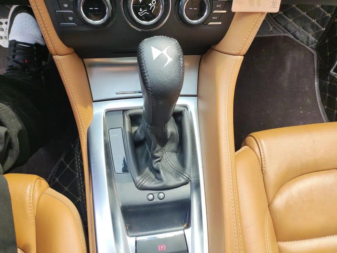 DS 6 2014 1.6T Prestige Edition THP160 — миниатюра 15