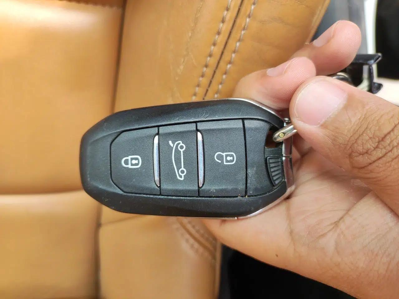 DS 6 2014 1.6T Prestige Edition THP160 — миниатюра 9
