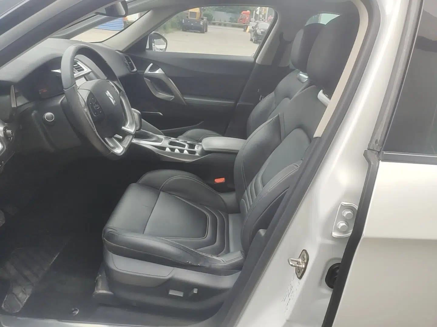 DS 5 2015 1.6T Elegant Edition THP160 — миниатюра 18