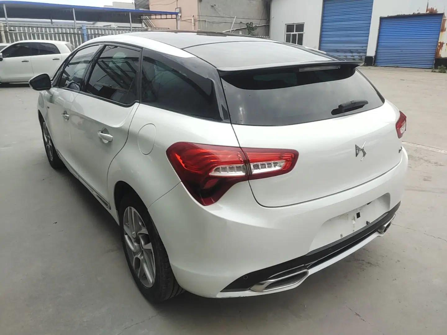 DS 5 2015 1.6T Elegant Edition THP160 — миниатюра 4