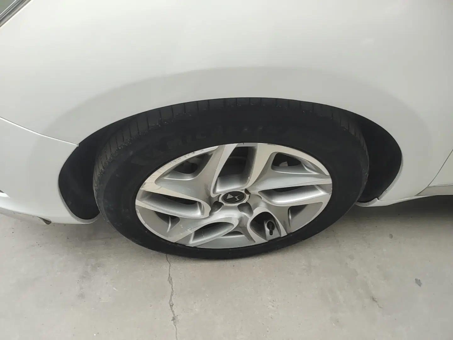 DS 5 2015 1.6T Elegant Edition THP160 — миниатюра 8