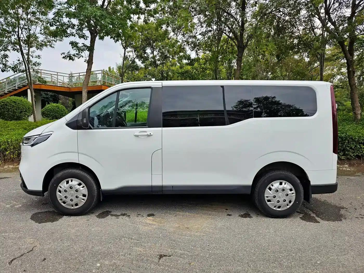 Xintu V70 2023 2.0T Elite Edition Automatic Short Wheelbase Low Roof 5/6 Seats — миниатюра 4