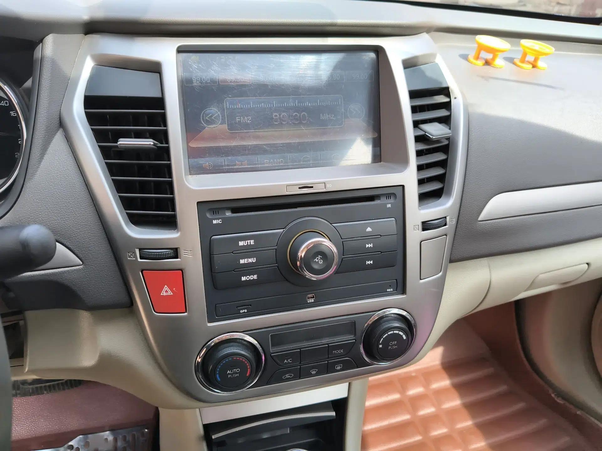 Dongfeng Aeolus A60 2014 1.6L Automatic Prestige Model — миниатюра 12