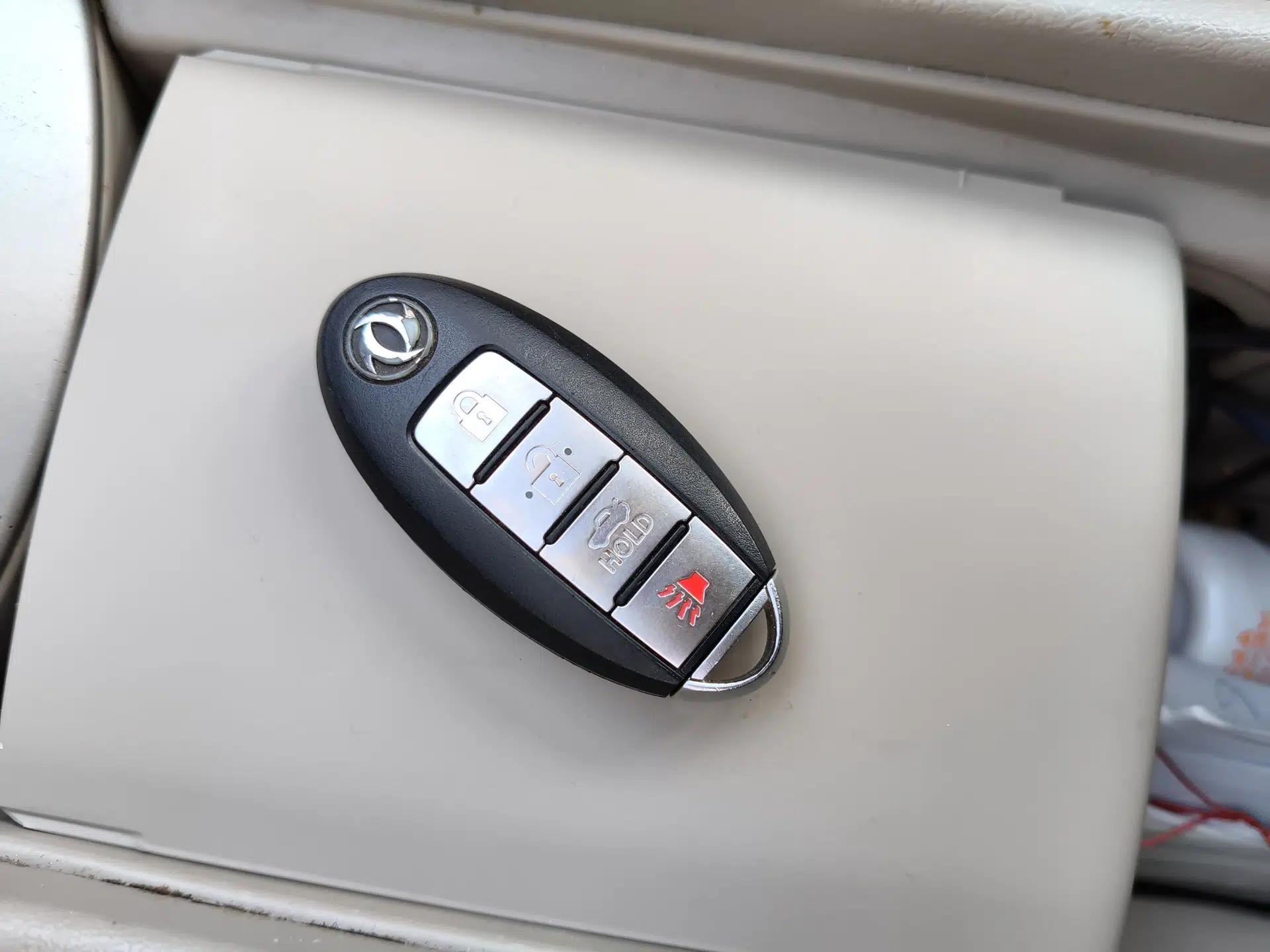 Dongfeng Aeolus A60 2014 1.6L Automatic Prestige Model — миниатюра 17