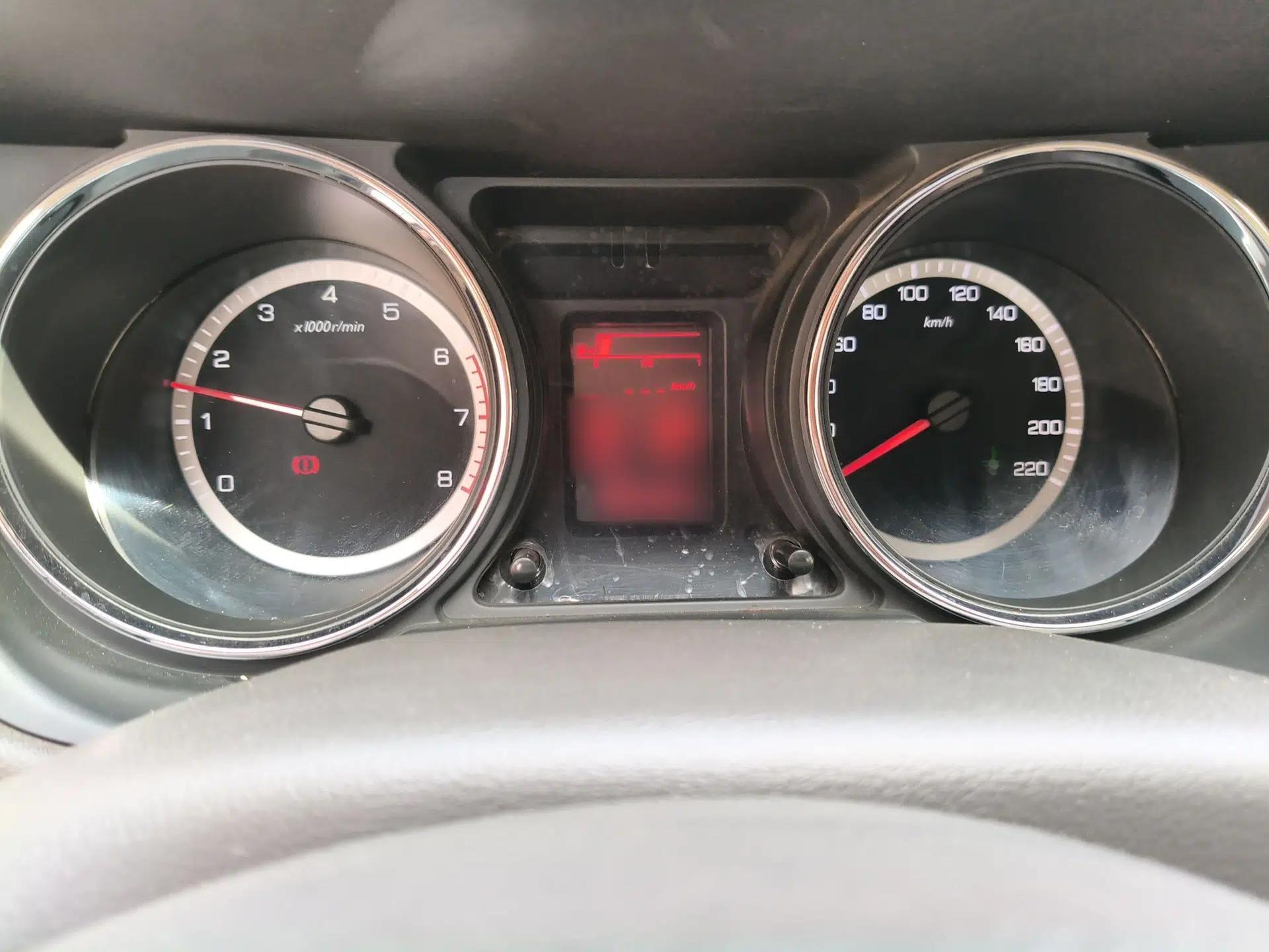 Dongfeng Aeolus A60 2014 1.6L Automatic Prestige Model — миниатюра 10