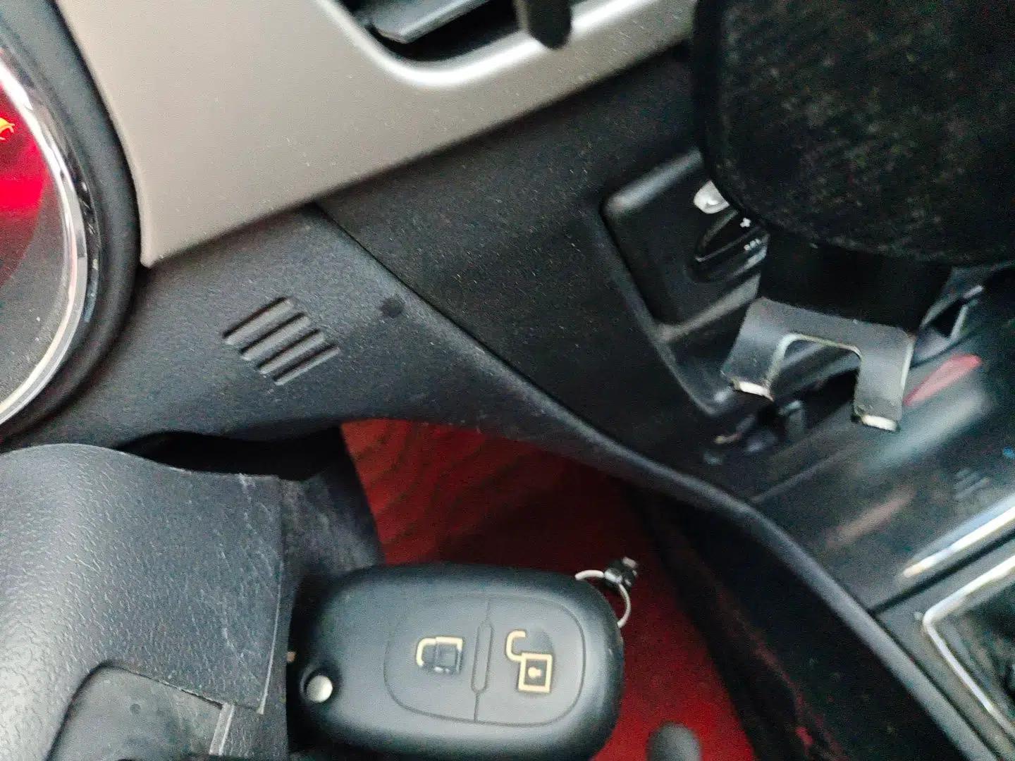 Dongfeng Aeolus H30 2014 CROSS 1.5L Manual Gratitude Edition — миниатюра 9