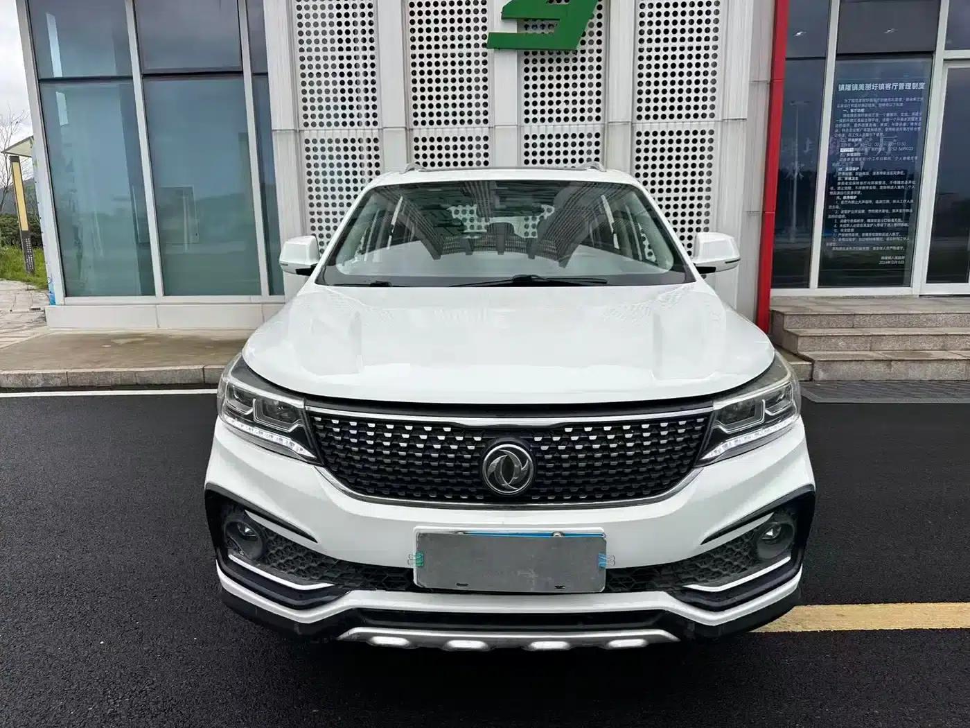 Jingyi X5 2017 1.6L CVT Luxury Edition — миниатюра 2