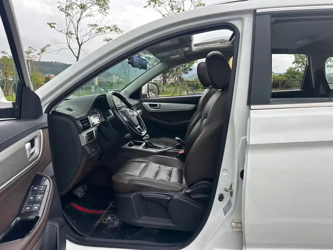 Jingyi X5 2017 1.6L CVT Luxury Edition — миниатюра 8