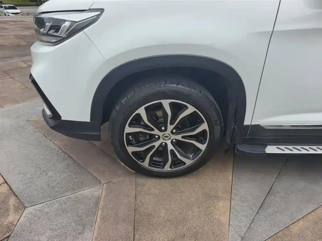 Jingyi X5 2017 Enjoy Series 1.5T CVT Premium Edition — миниатюра 23