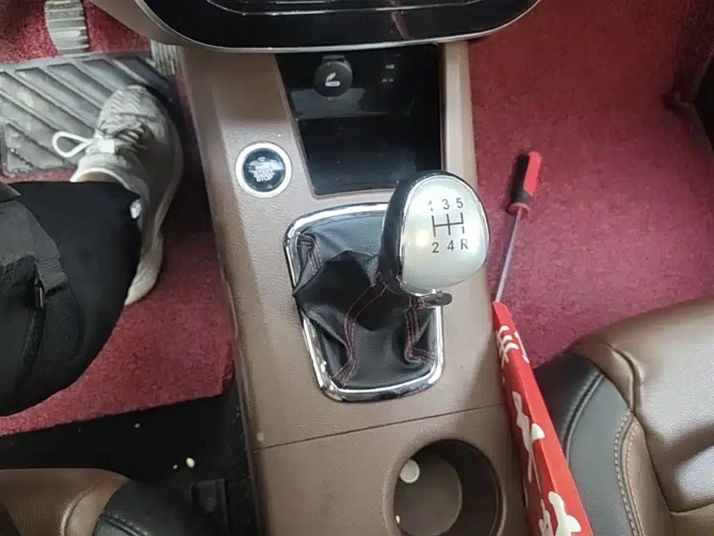 Jingyi X5 2016 1.6L Manual Premium Edition — миниатюра 14