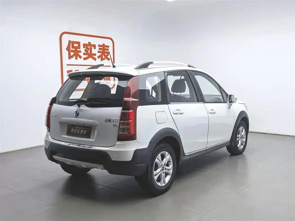 Jingyi X3 2014 1.5L Luxury Edition — миниатюра 2