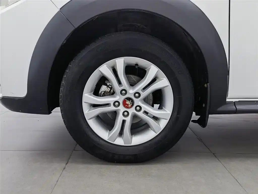 Jingyi X3 2014 1.5L Luxury Edition — миниатюра 17