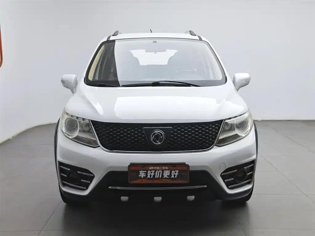 Jingyi X3 2014 1.5L Luxury Edition — миниатюра 3