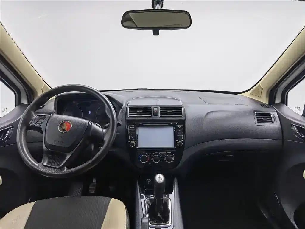 Jingyi X3 2014 1.5L Luxury Edition — миниатюра 5
