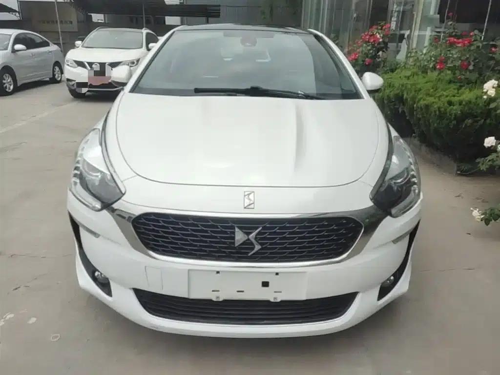 DS 5 2015 1.6T Elegant Edition THP160 — миниатюра 3