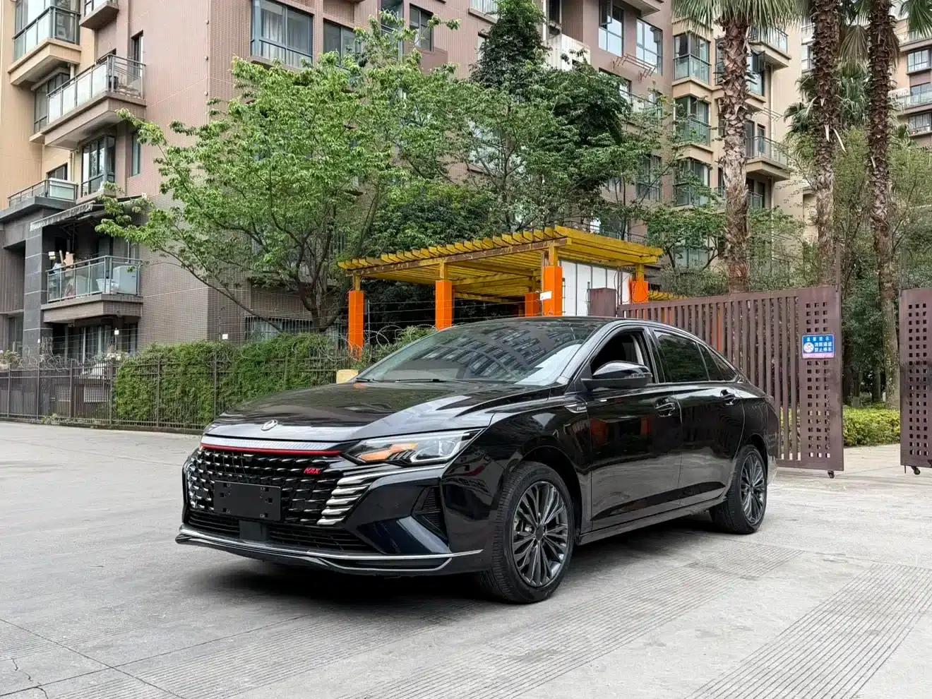 Aeolus Aeolus MAX 2022 1.5T Super Stylish Dad Edition — миниатюра 1