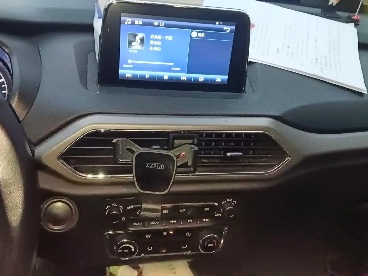 Dongfeng Fengon S560 2018 1.8L Manual Comfort 7-Seater — миниатюра 14