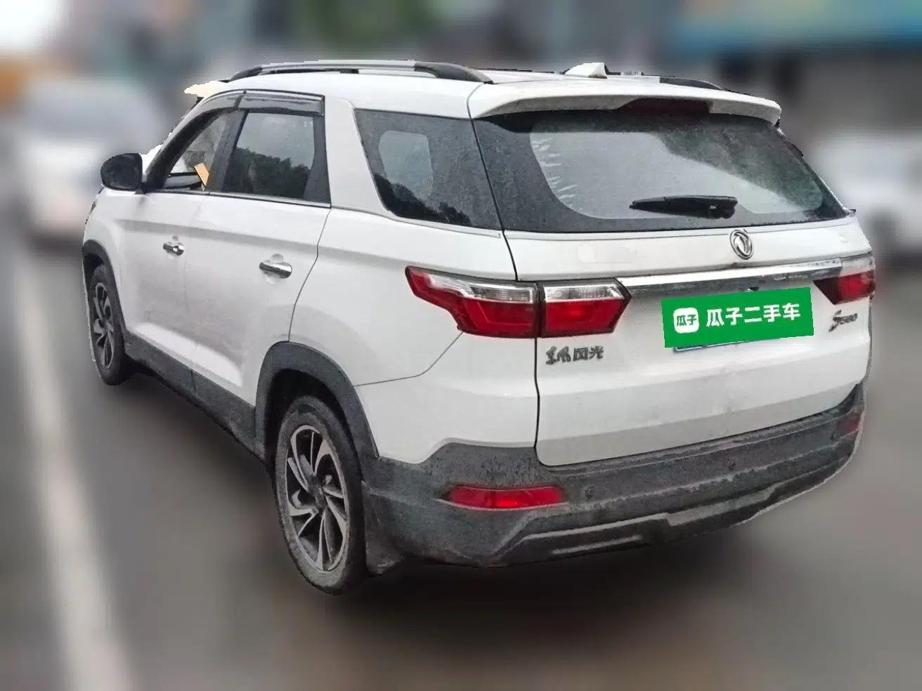 Dongfeng Fengon S560 2018 1.8L Manual Comfort 7-Seater — миниатюра 4