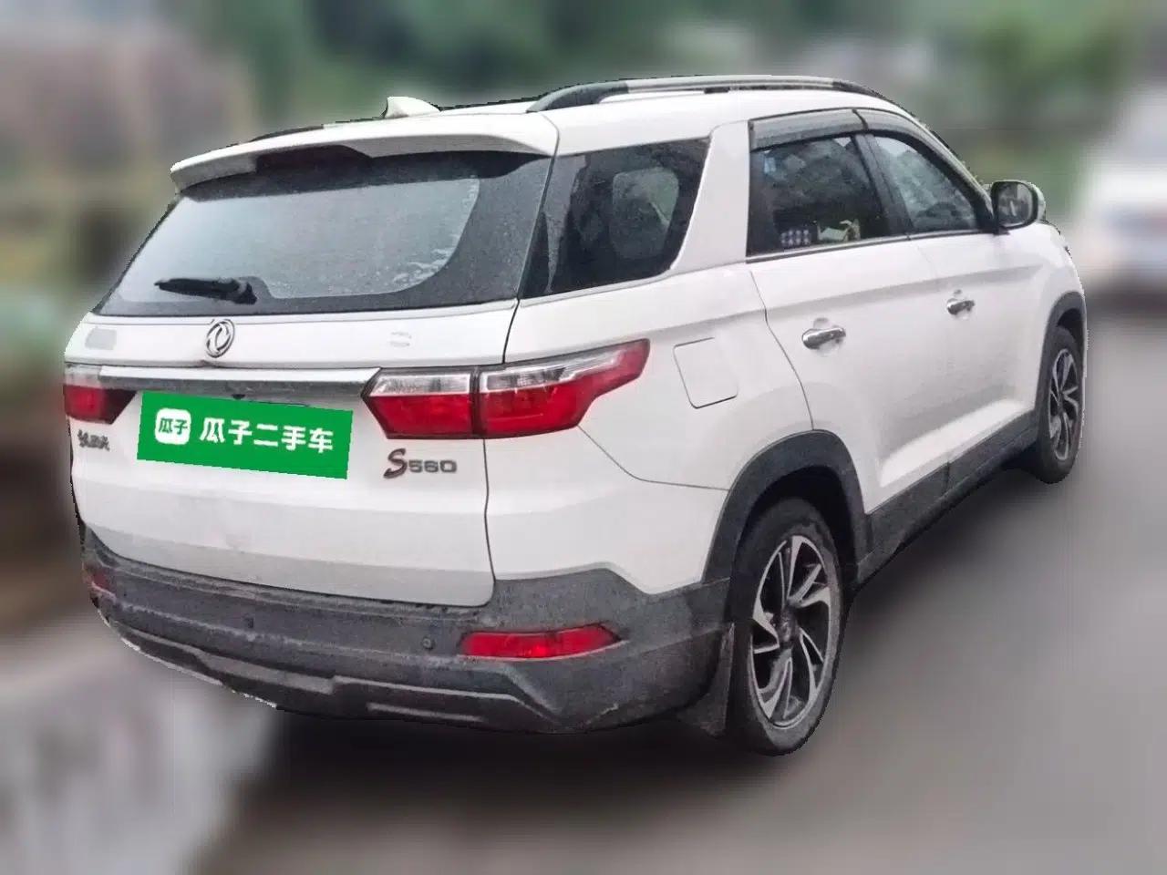 Dongfeng Fengon S560 2018 1.8L Manual Comfort 7-Seater — миниатюра 6