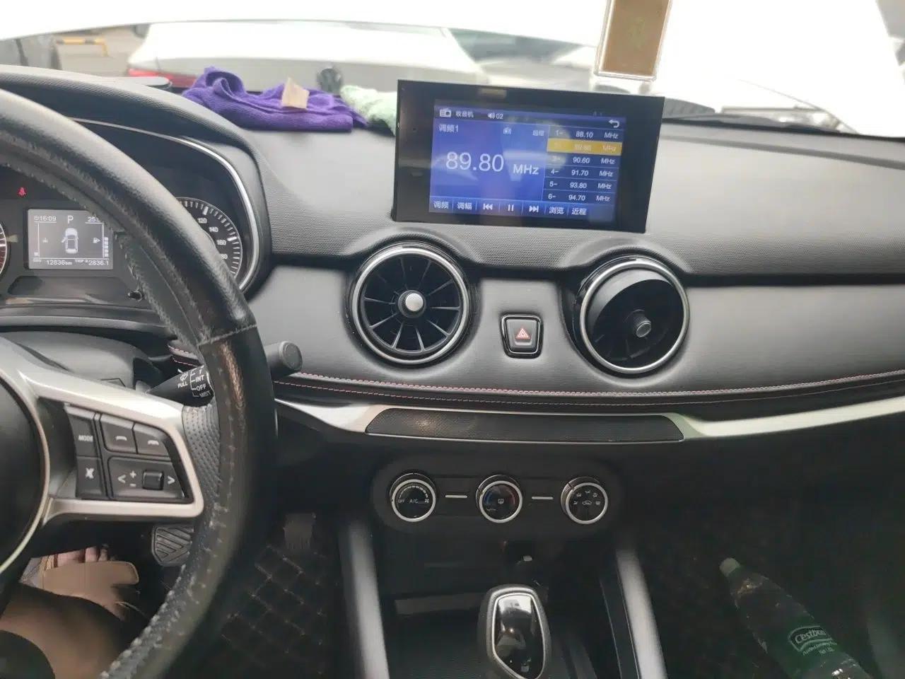 Dongfeng Fengon 500 2022 1.5L CVT Enjoyment Version — миниатюра 12