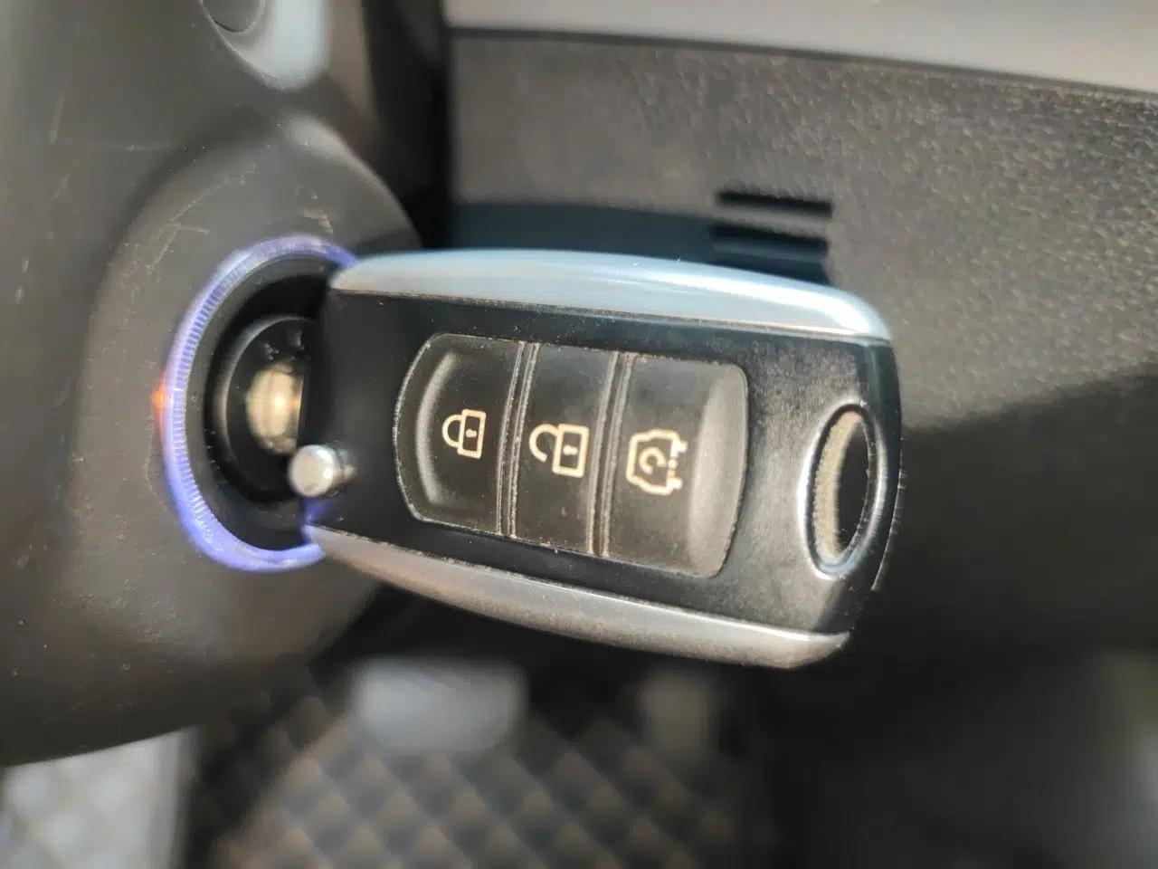 Dongfeng Fengon 500 2022 1.5L CVT Enjoyment Version — миниатюра 17