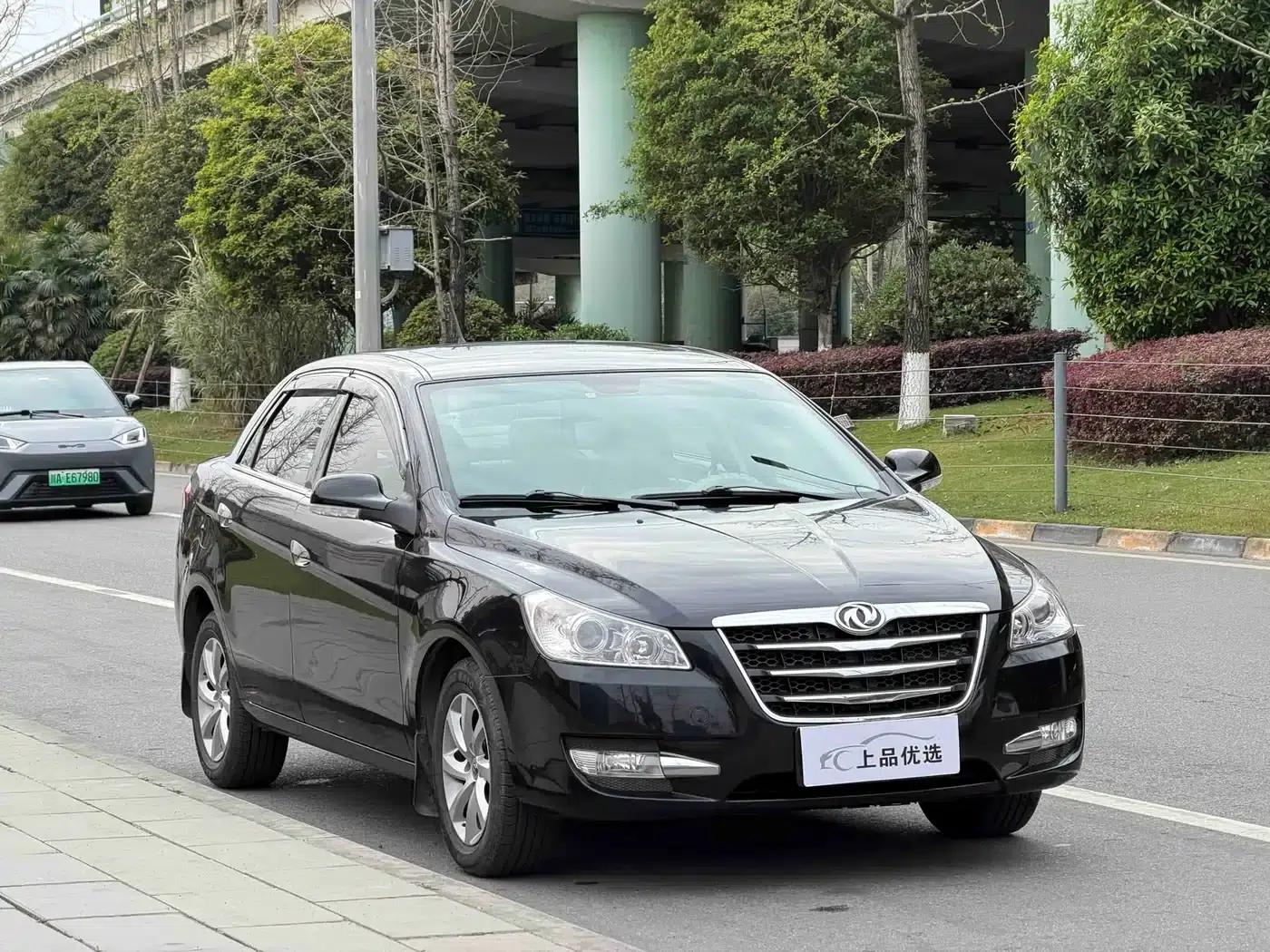 Dongfeng Fengshen S30 2011 Model 1.6L Manual Premium Edition — миниатюра 3