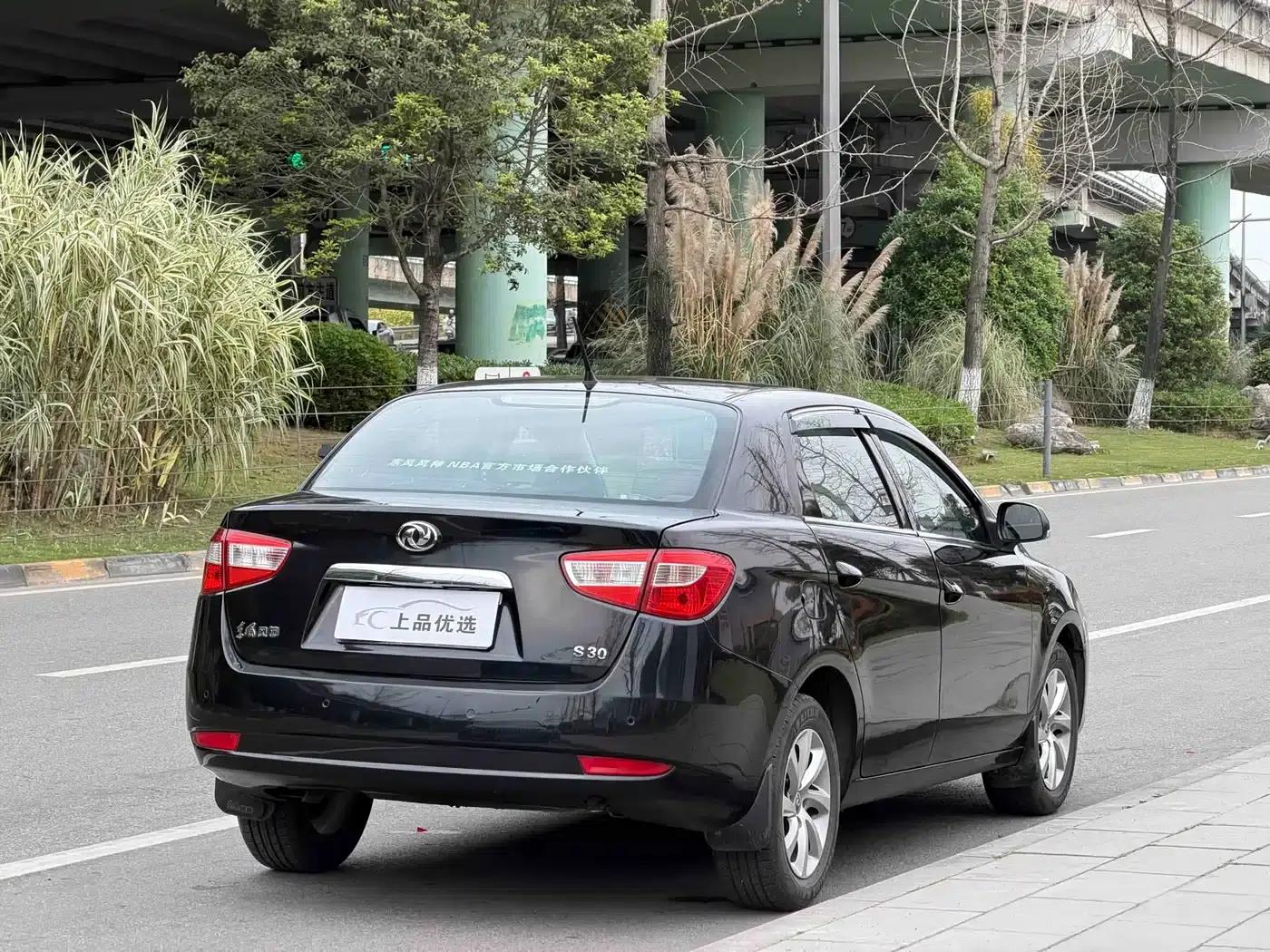 Dongfeng Fengshen S30 2011 Model 1.6L Manual Premium Edition — миниатюра 6