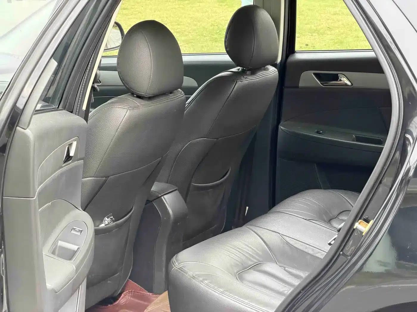 Dongfeng Fengshen S30 2011 Model 1.6L Manual Premium Edition — миниатюра 8