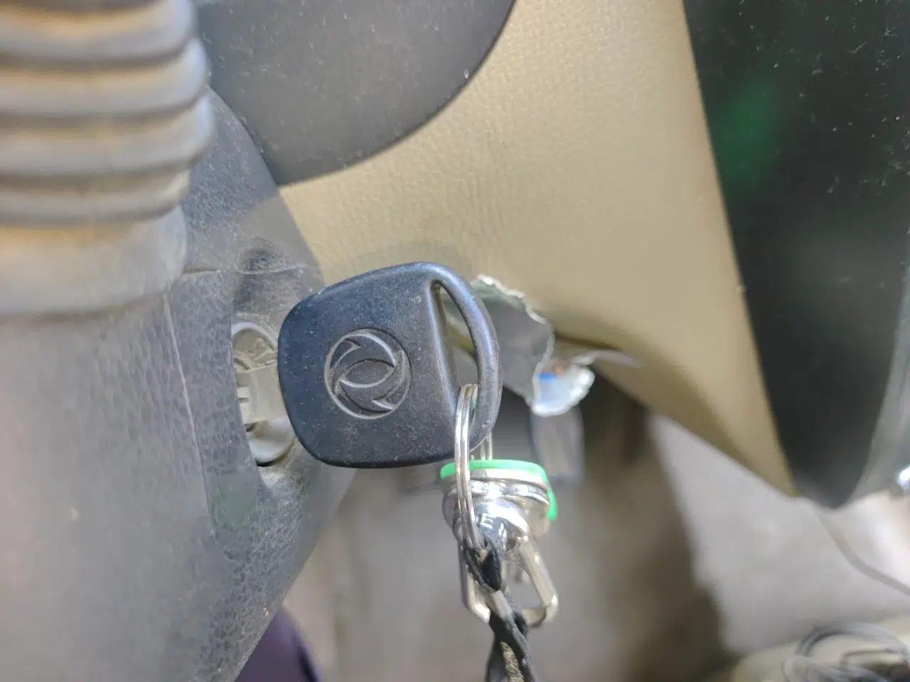 Dongfeng Xiaokang C37 2015 1.5L Standard II DK15-06 — миниатюра 9