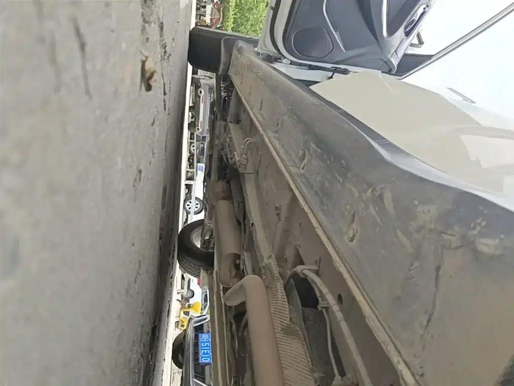 Fengguang 580 2016 Model 1.8L Manual Comfort — миниатюра 22