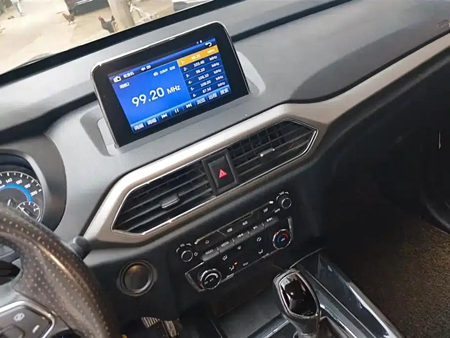Fengguang S560 2018 Model 1.8L CVT Elite 5-Seater — миниатюра 13