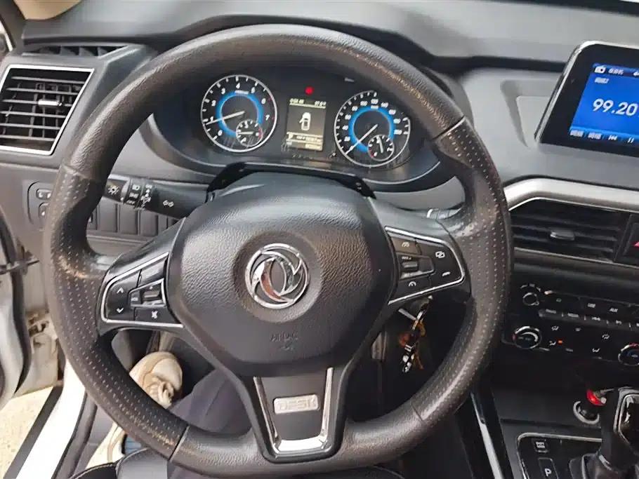 Fengguang S560 2018 Model 1.8L CVT Elite 5-Seater — миниатюра 15