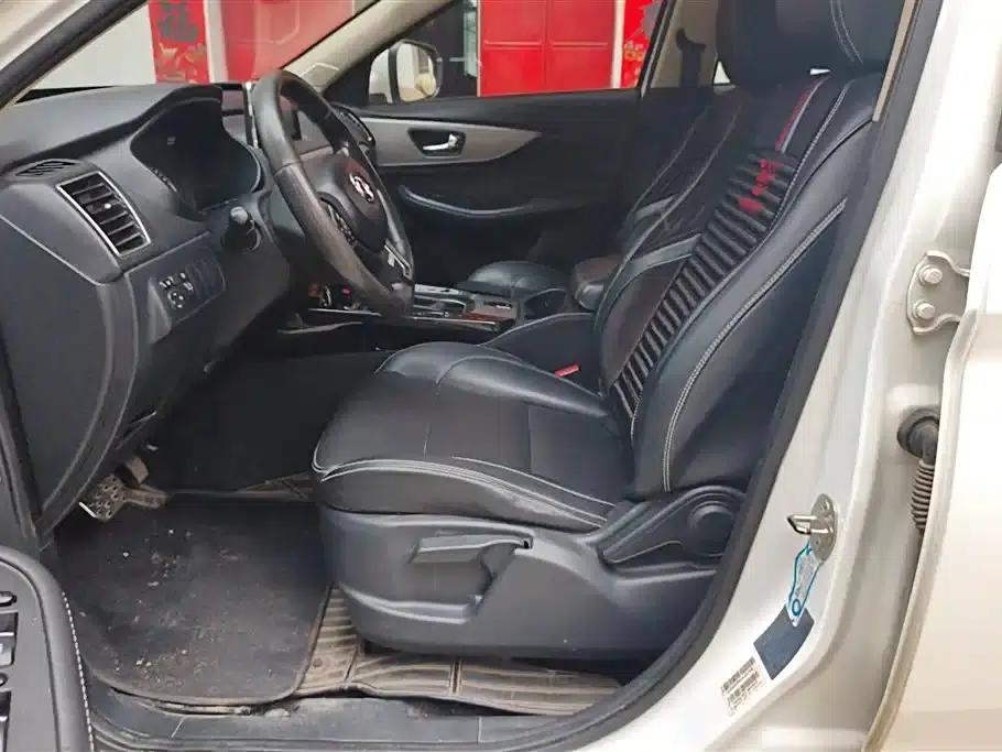Fengguang S560 2018 Model 1.8L CVT Elite 5-Seater — миниатюра 9