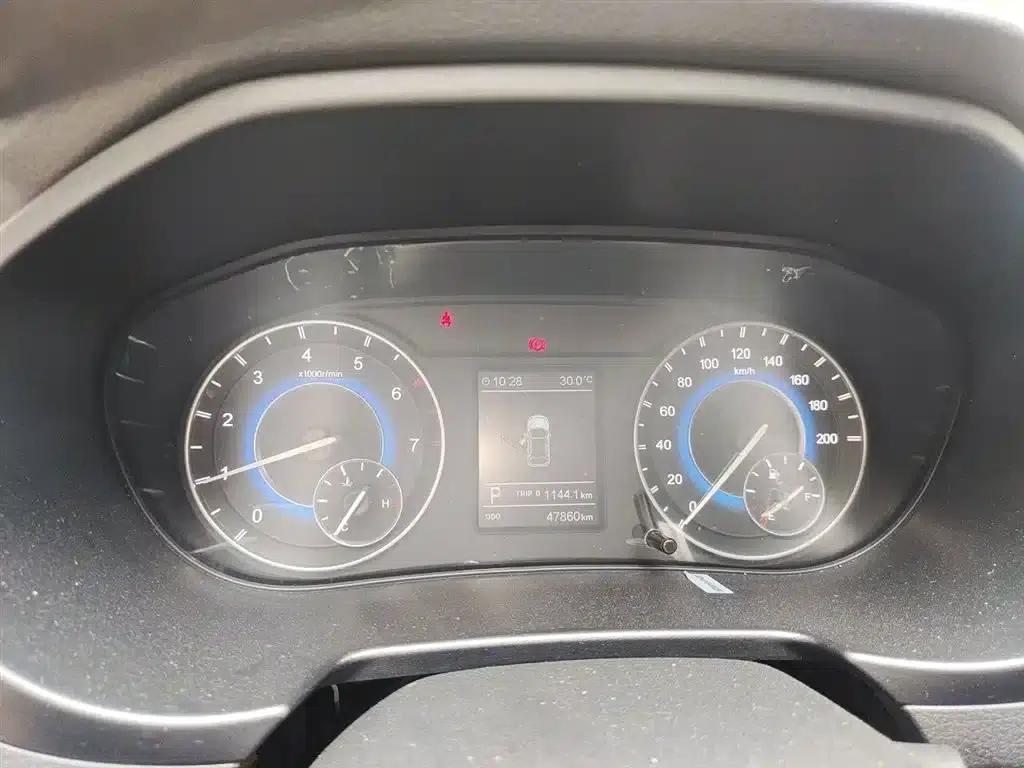 Fengguang S560 2018 Model 1.8L CVT Elite 7-Seater — миниатюра 8