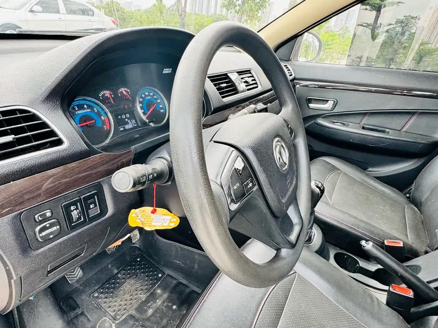 Fengguang 360 2015 Model 1.5L Manual Comfort 7-Seater National IV Emission Standard — миниатюра 11