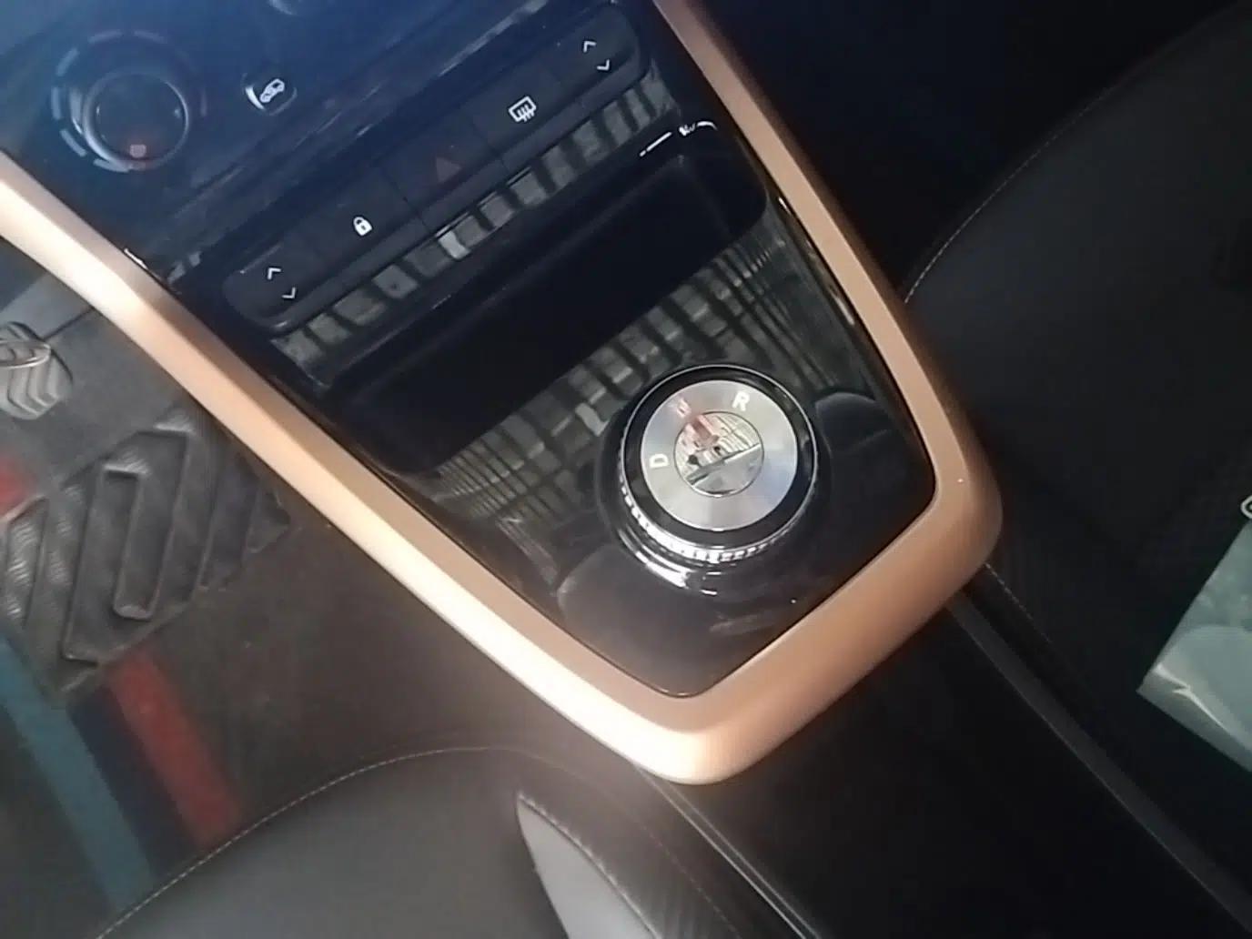 Dongfeng NAMMI BOX 2022 Chasing Wind Edition 351 km Advanced Model — миниатюра 16