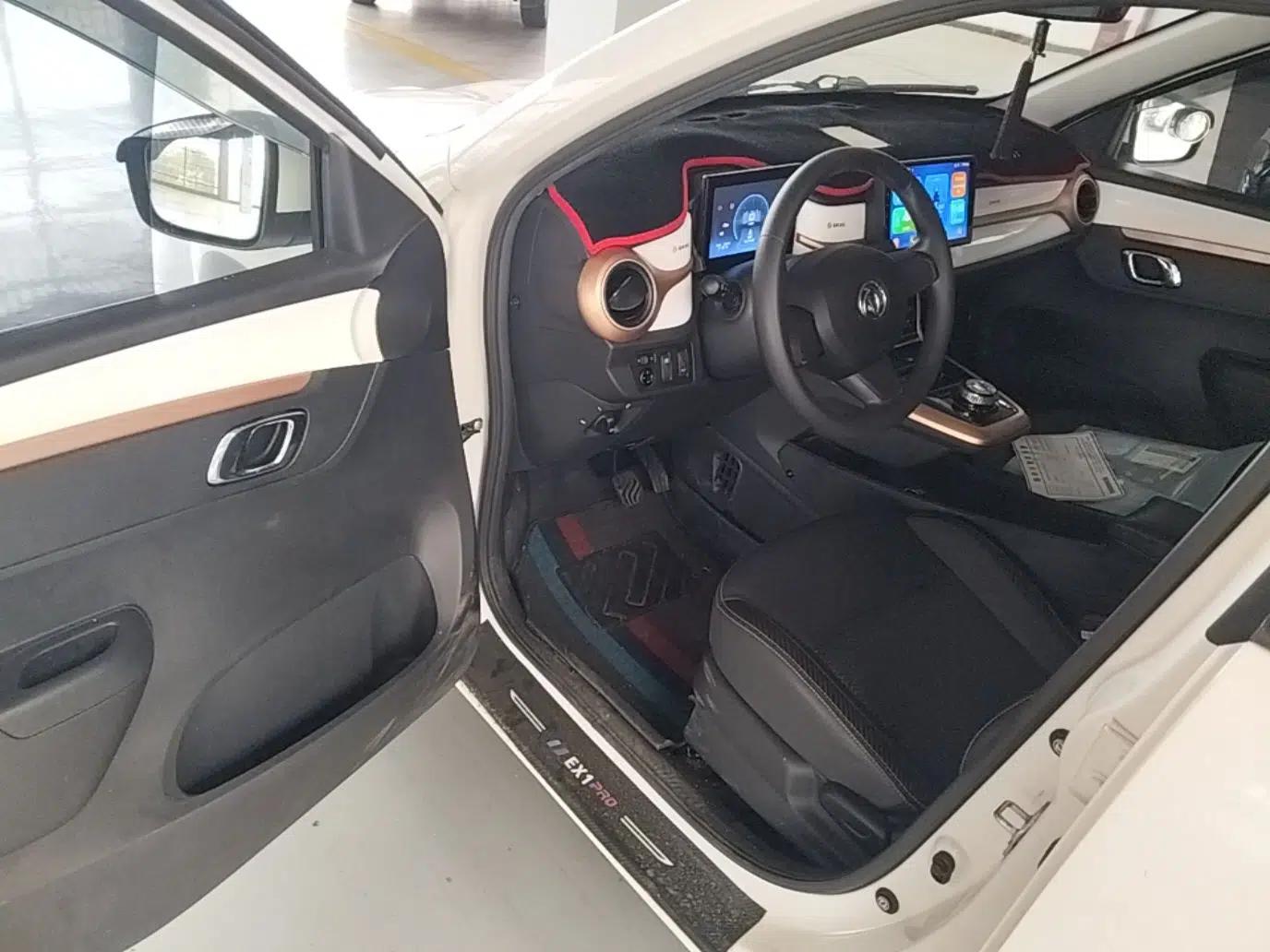 Dongfeng NAMMI BOX 2022 Chasing Wind Edition 351 km Advanced Model — миниатюра 18