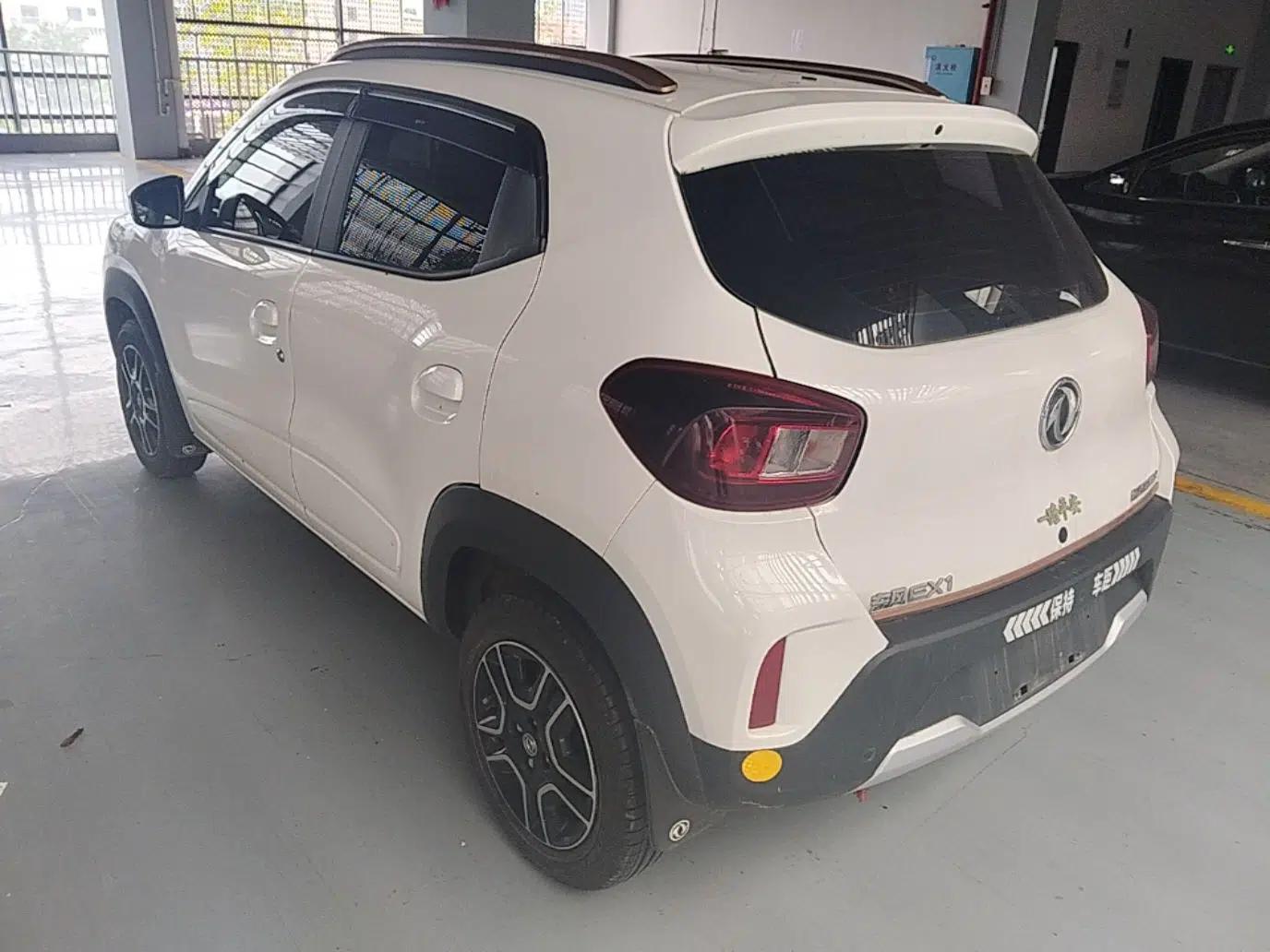 Dongfeng NAMMI BOX 2022 Chasing Wind Edition 351 km Advanced Model — миниатюра 7