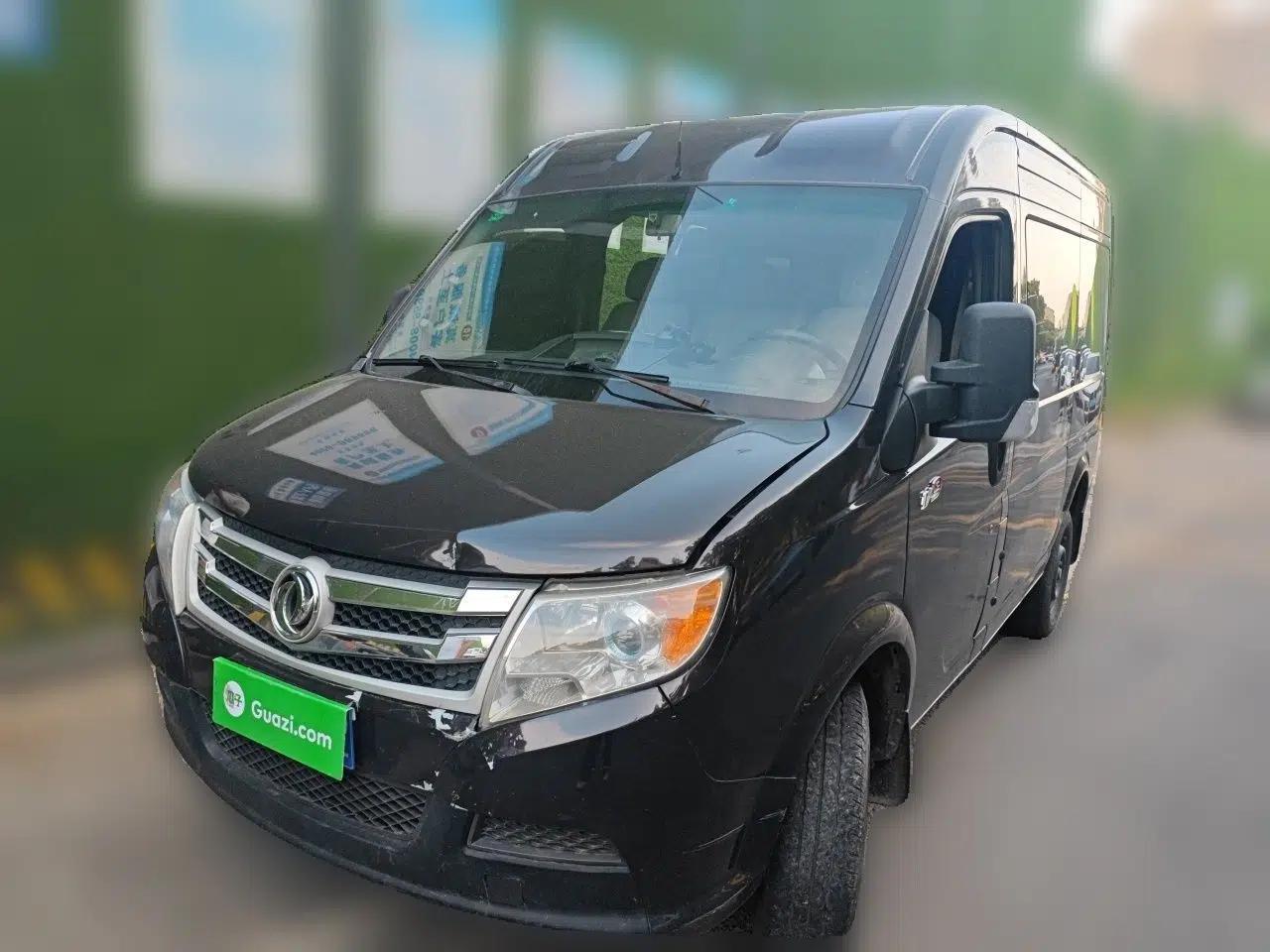 Dongfeng Yufeng 2021 2.3T V9 Logistics Vehicle Short Wheelbase Mid-Roof Design 5-9 Seater China V Emission Standard WP2.3 — миниатюра 1