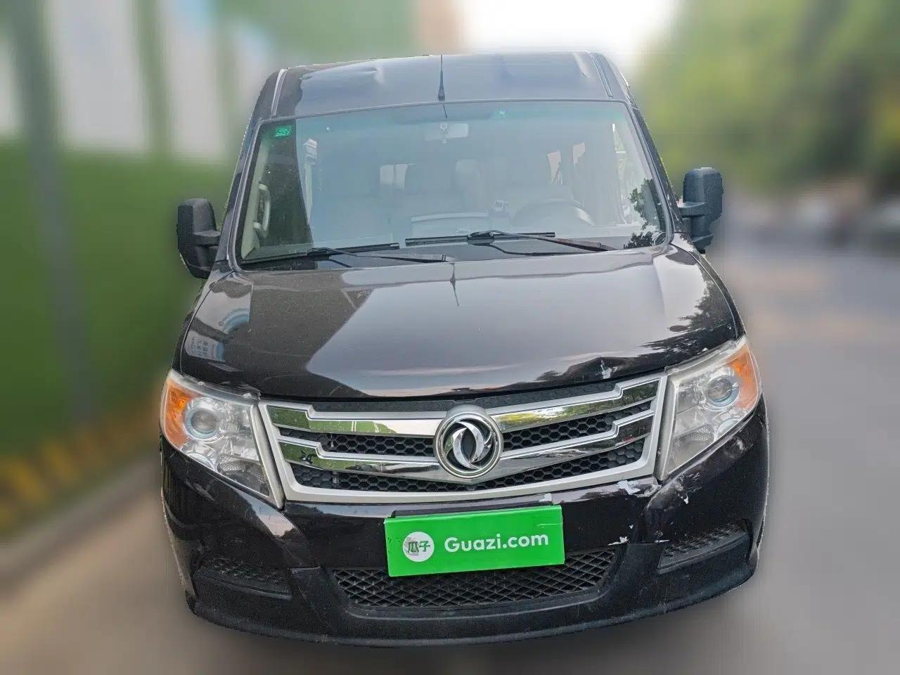 Dongfeng Yufeng 2021 2.3T V9 Logistics Vehicle Short Wheelbase Mid-Roof Design 5-9 Seater China V Emission Standard WP2.3 — миниатюра 2