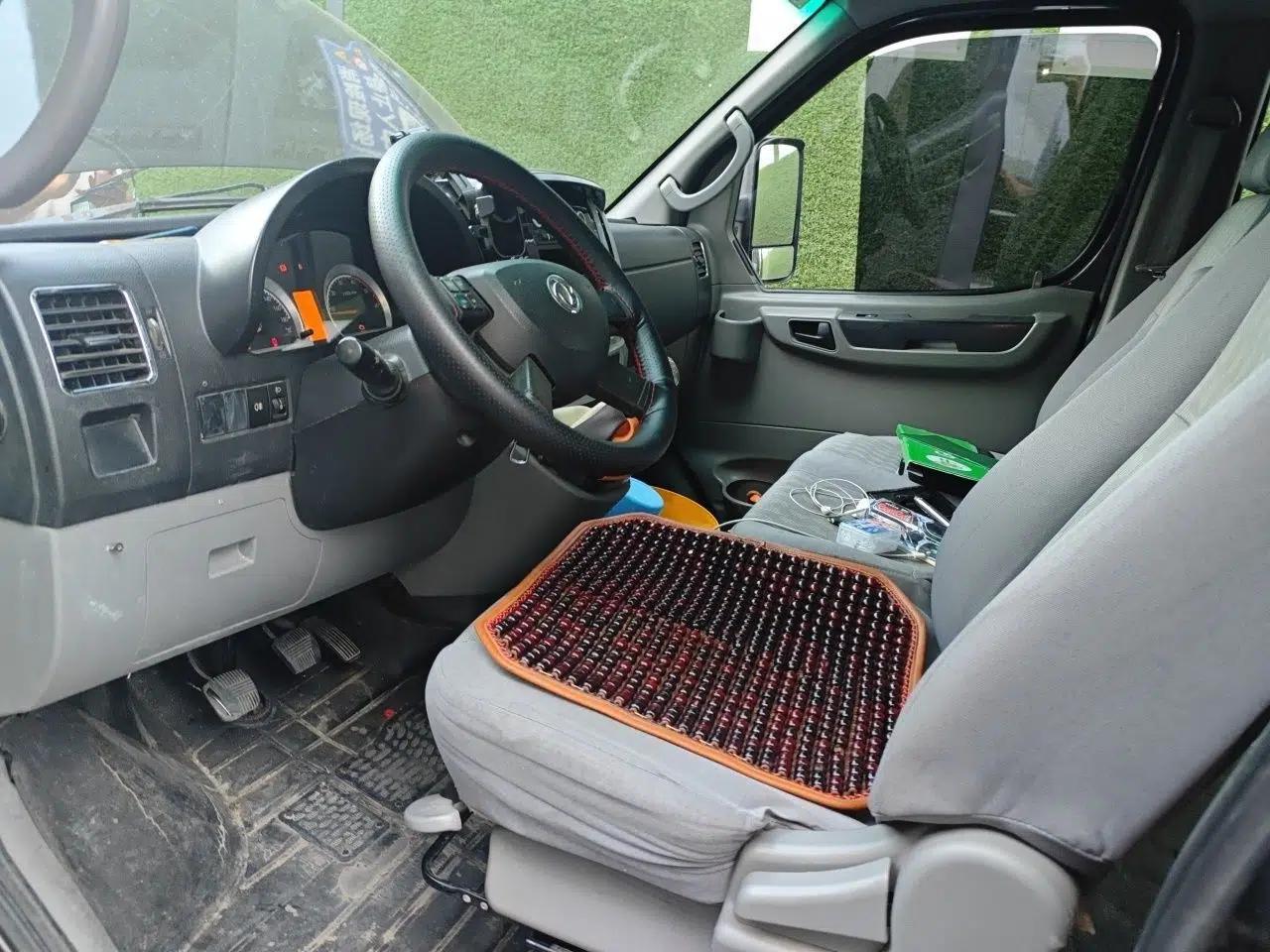Dongfeng Yufeng 2021 2.3T V9 Logistics Vehicle Short Wheelbase Mid-Roof Design 5-9 Seater China V Emission Standard WP2.3 — миниатюра 16