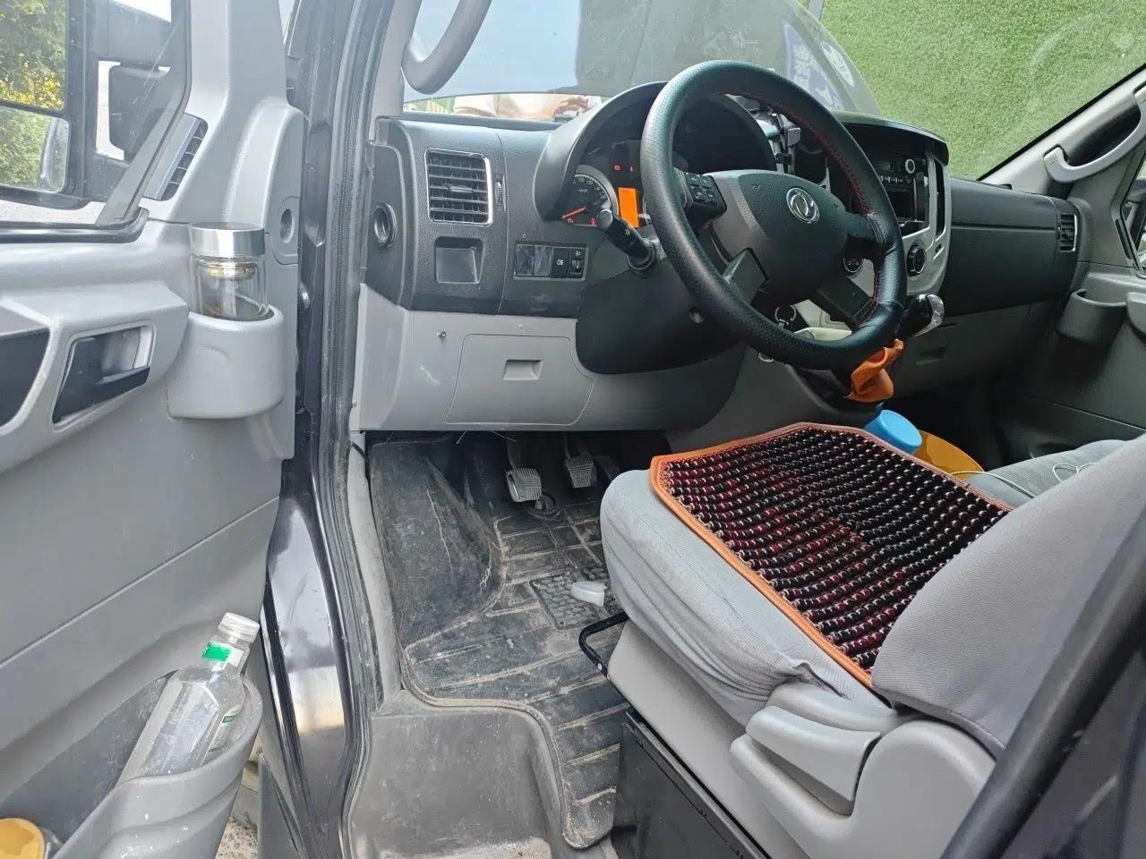 Dongfeng Yufeng 2021 2.3T V9 Logistics Vehicle Short Wheelbase Mid-Roof Design 5-9 Seater China V Emission Standard WP2.3 — миниатюра 17