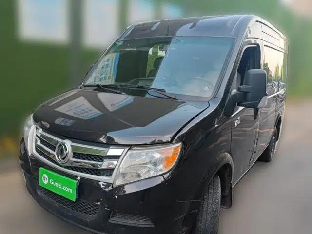 Dongfeng Yufeng 2021 2.3T V9 Logistics Vehicle Short Wheelbase Mid-Roof Design 5-9 Seater China V Emission Standard WP2.3