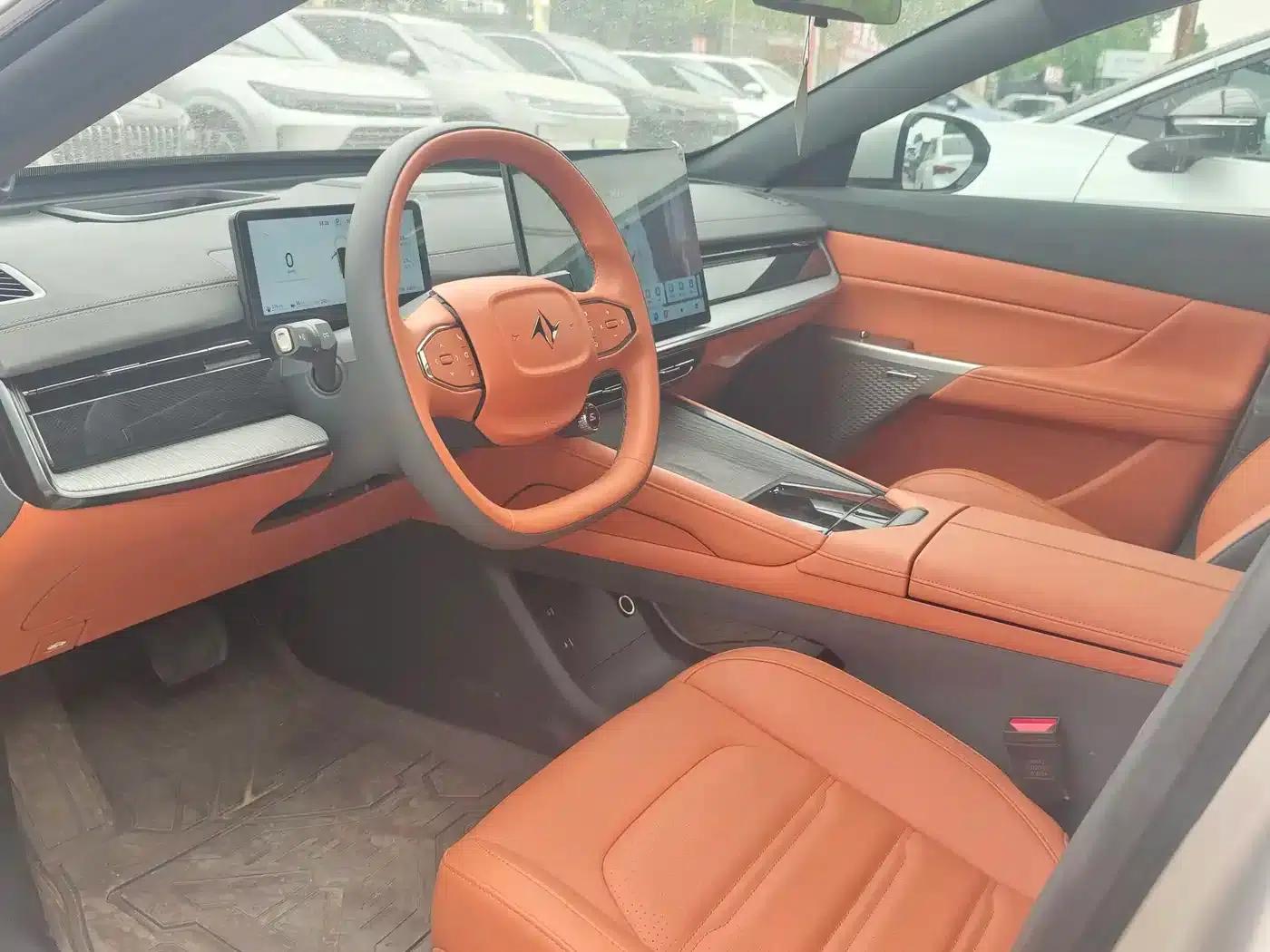 eπ007 2025 Pure Electric 565 AWD Max Navigator Edition — миниатюра 4