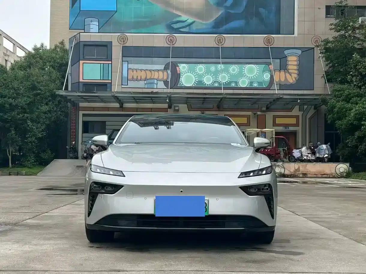eπ007 2025 Pure Electric 565 AWD Max Navigator Edition — миниатюра 2